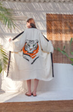 collarwali tigress kimono